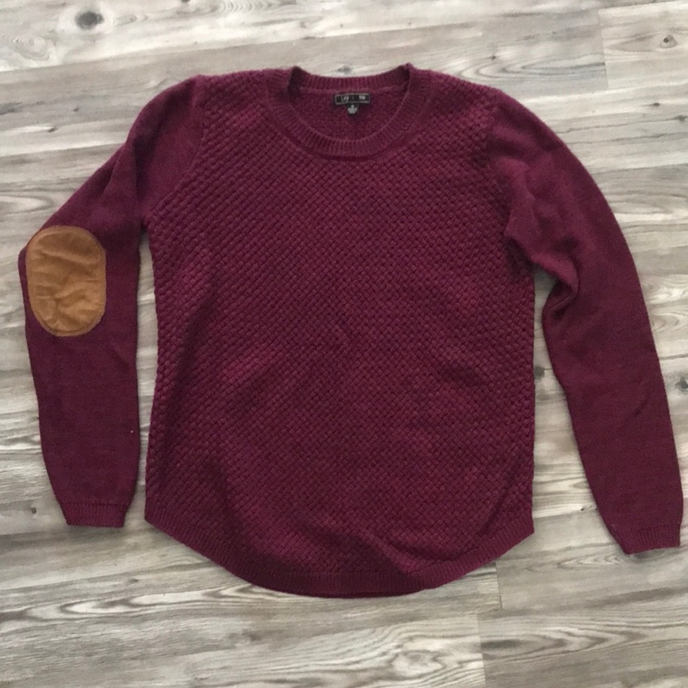 Lety and Me sweater . Size :Medium. Color : maroon with tan pads on the elbows